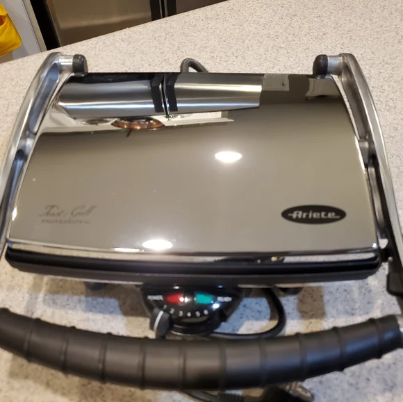 Ariete Grill with European Plug